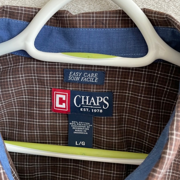 CHAPS “Easy Care” Dress Shirt. - Picture 3 of 7